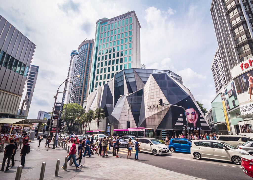 Du Lịch Kuala Lumpur Tự Túc: Đi Lại, Ăn Gì, Ở Đâu & Chơi Gì?