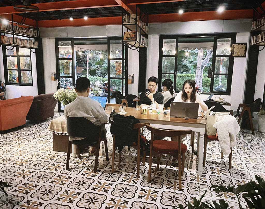 9+ Quán Cafe Sách Hà Nội Yên Tĩnh, Nhiều Sách & View Đẹp